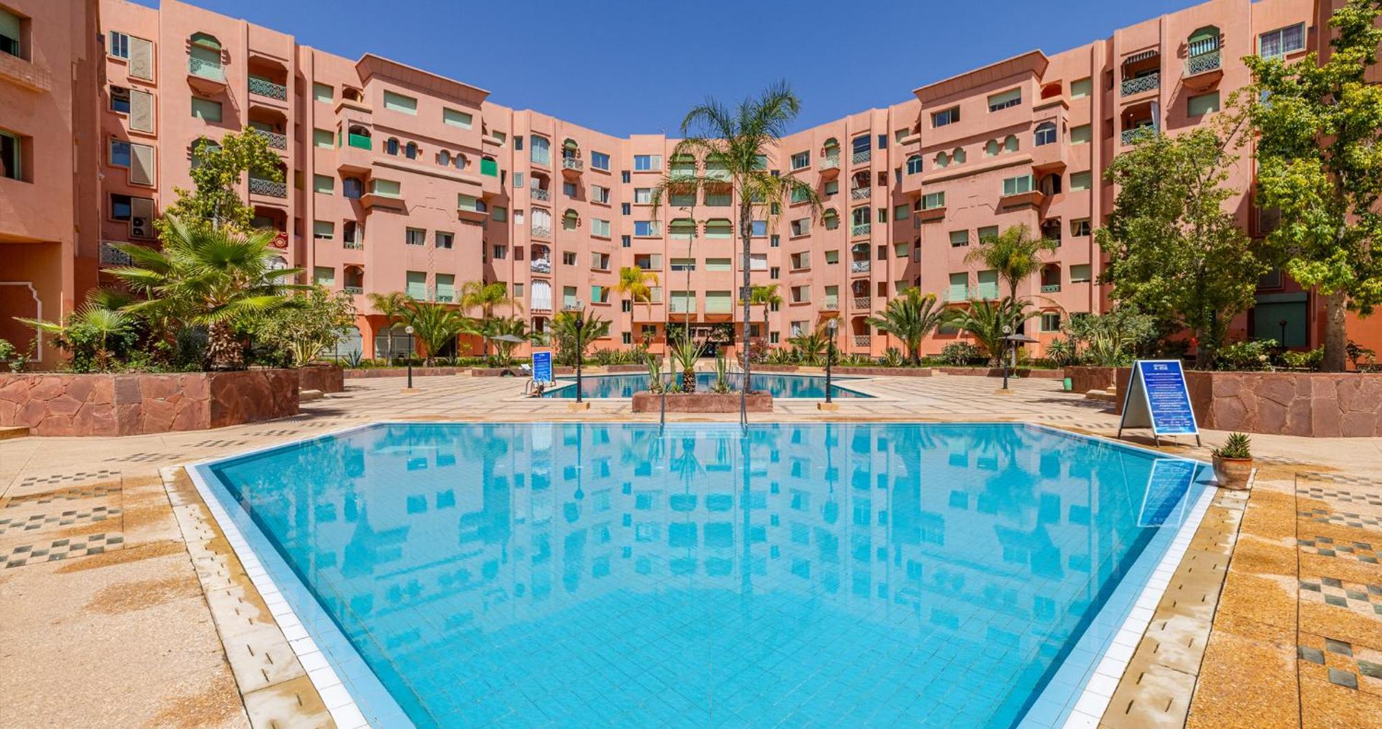 Charming 2-Bed Oasis Pool View Apartment Marrakesh Exterior photo